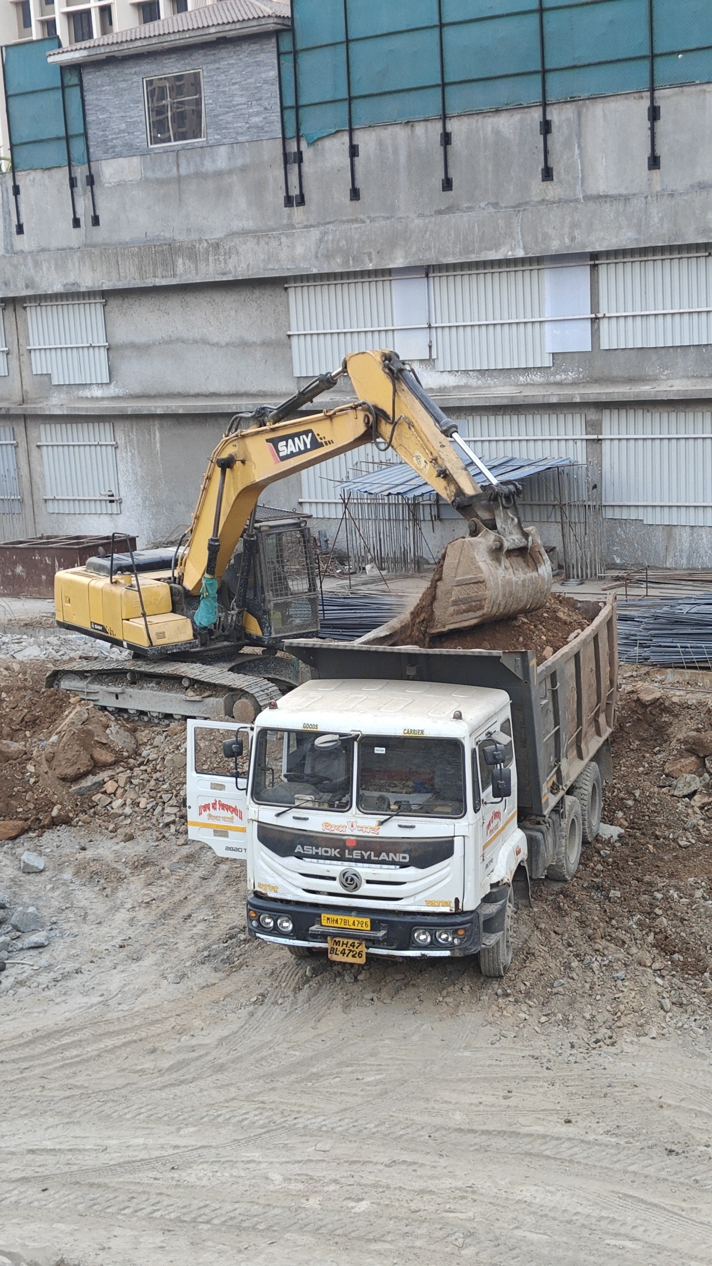 Trimurti Transport image 1